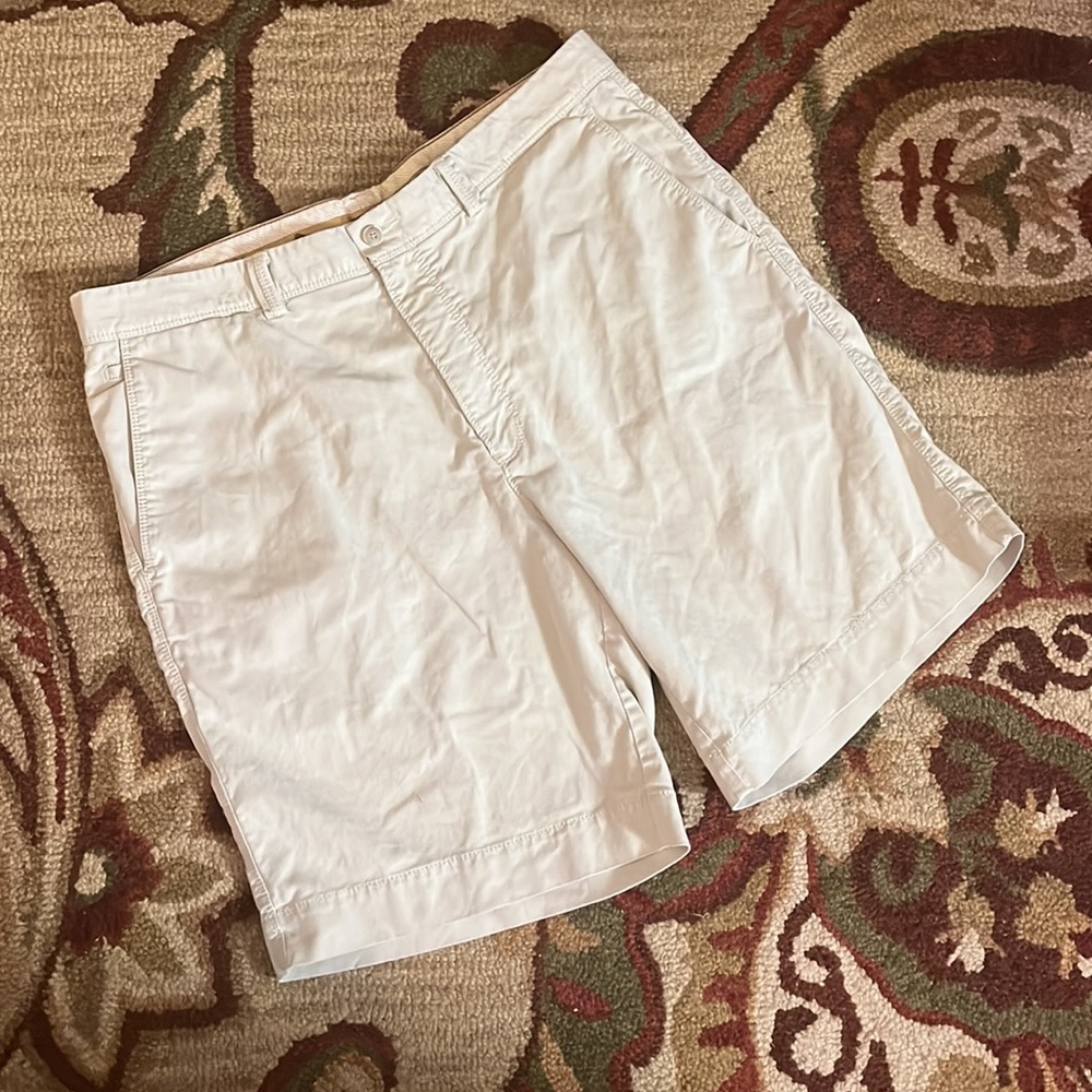 TOMMY BAHAMA size 36 Bermuda Deck Cotton Tencel Spandex Tan Khaki FlatFront Cozy